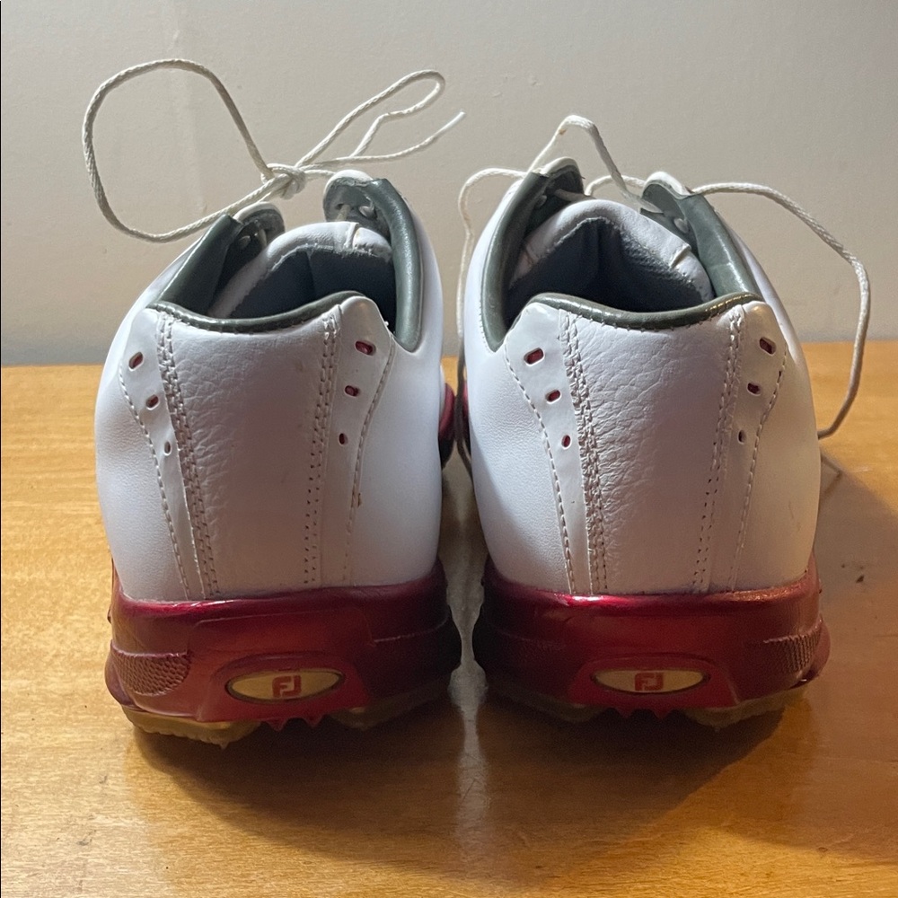 FootJoy White and Red Golf Shoes. Size 10.5 - Picture 3 of 8